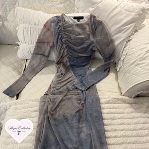 Elegant Gray Long-Sleeve Dress
